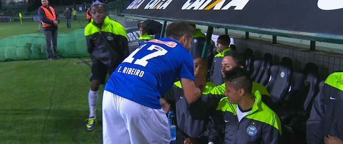 Éverton Ribeiro cita dificuldades contra o Coxa e exalta recuperação