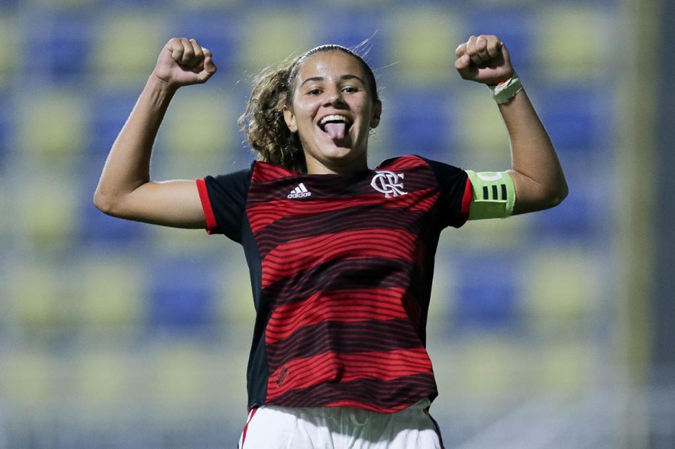 A atacante Maria Fernanda comemora gol pelo Flamengo — Foto: Adriano Fontes/CBF