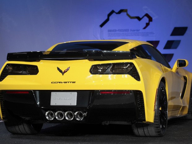 GM Corvette Z06 foi apresentado nesta segunda-feira (13), no Salão de Detroit (Foto: REUTERS/Rebecca Cook)
