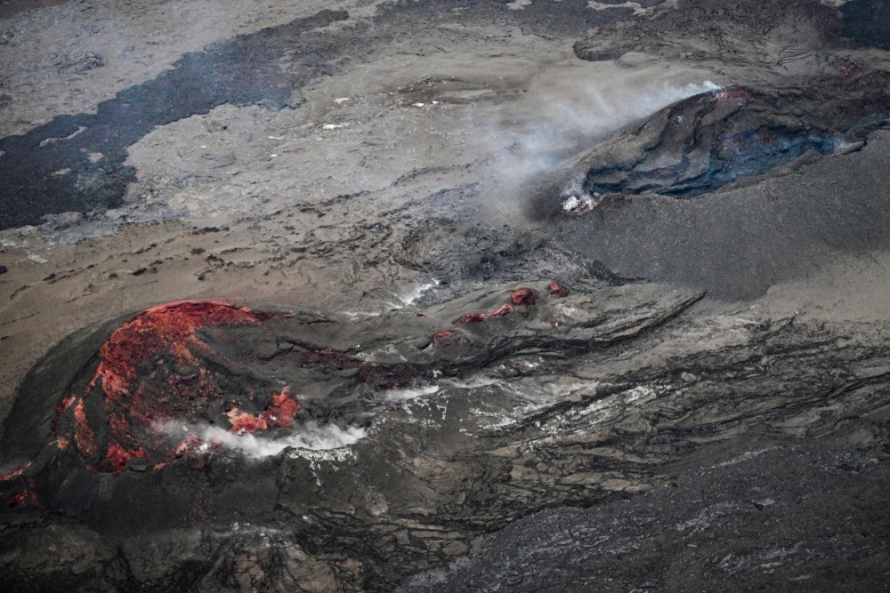 Vulcão Mauna Loa adormece após duas semanas em erupção; veja fotos