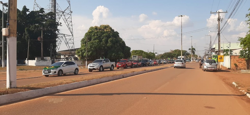 Guajará-Mirim (RO): Carros participaram de carreata a favor de Bolsonaro no feriado de 7 de setembro — Foto: Lena Mendonça/Rede Amazônica