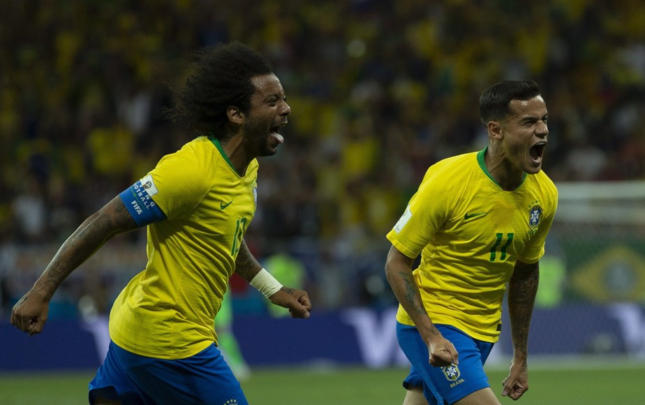 Philippe Coutinho comemora o gol do Brasil na estreia da Copa do Mundo de 2018, empate em 1 a 1 com a Suíça
