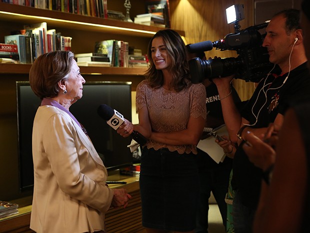 Dona Fernanda é entrevistada durante a coletiva de Babilônia (Foto: Carol Caminha / Gshow)