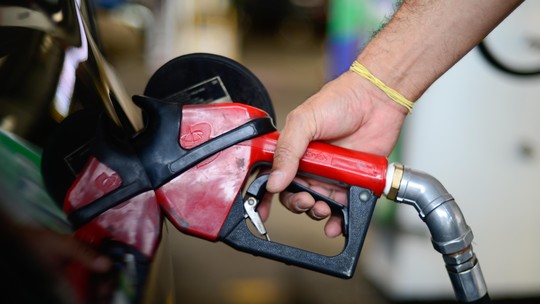 Demanda por combustíveis no Brasil pode sofrer impacto da inflação, diz Bloomberg Intelligence 
