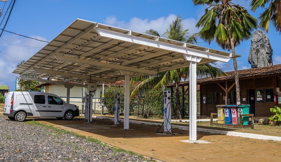 Noronha tem dois ecopostos para abastecimento de veculos eltricos   Foto: Administrao de Fernando de Noronha/Divulgao