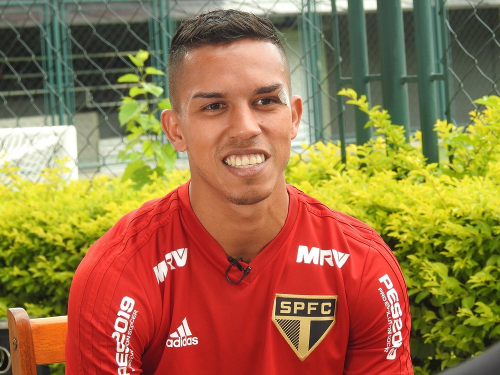 Sem badalação, Igor Vinícius projeta renovação e lembra papo com Ceni