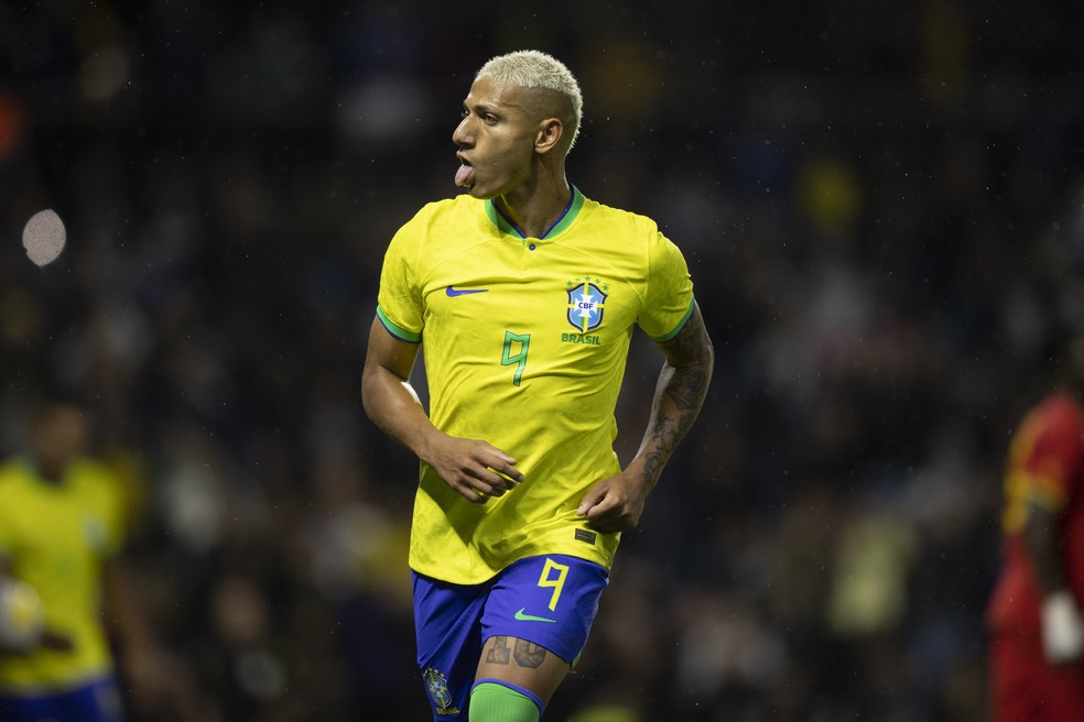 Richarlison vai vestir a camisa com mais gols pelo Brasil em Copas — Foto: Lucas Figueiredo/CBF