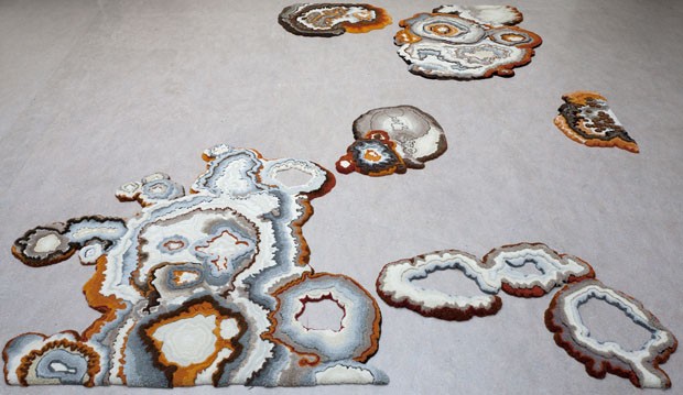 Lizan Freijsen cria tapetes e papéis de parede inspirados em fungos (Foto: Divulgação)