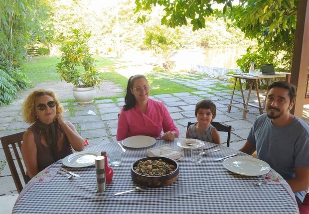 Rita Simpson (à esquerda) convidou a chef Ingrid Lemos e a família a se mudarem para o Gioia (Foto: Divulgação)