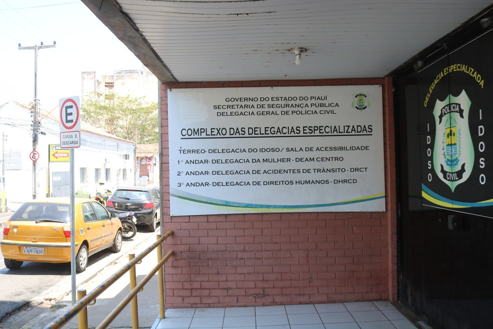 Denúncia está sendo investigada pela Delegacia Especializada da Mulher do Centro de Teresina.  — Foto: Lucas Pessoa/G1