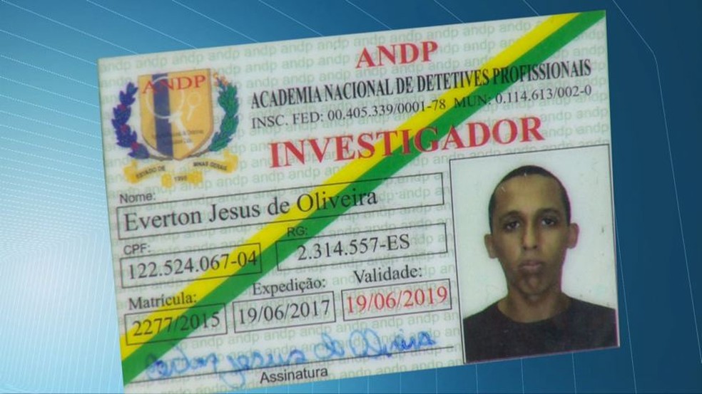 Carteirinha falsificada de investigador (Foto: Reprodução/TV Gazeta)