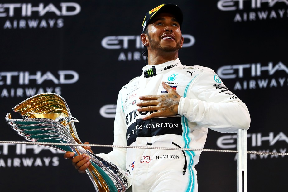 GP de Abu Dhabi: Hamilton vence última corrida do ano e fica a sete vitórias de igualar Schumacher