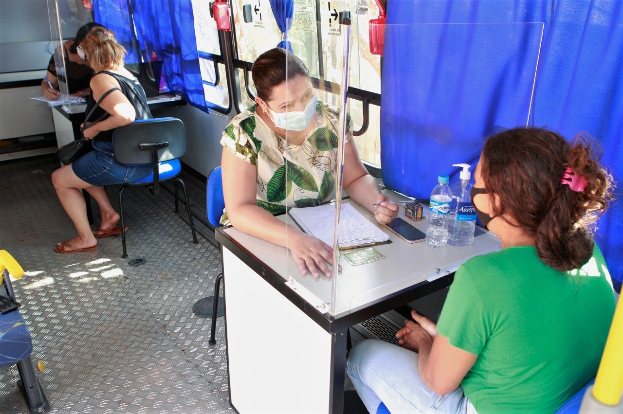 Busão Social em Uberlândia oferece serviços gratuitos no Bairro Aclimação 