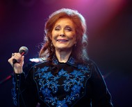 Estrela da música country Loretta Lynn morre aos 90 anos