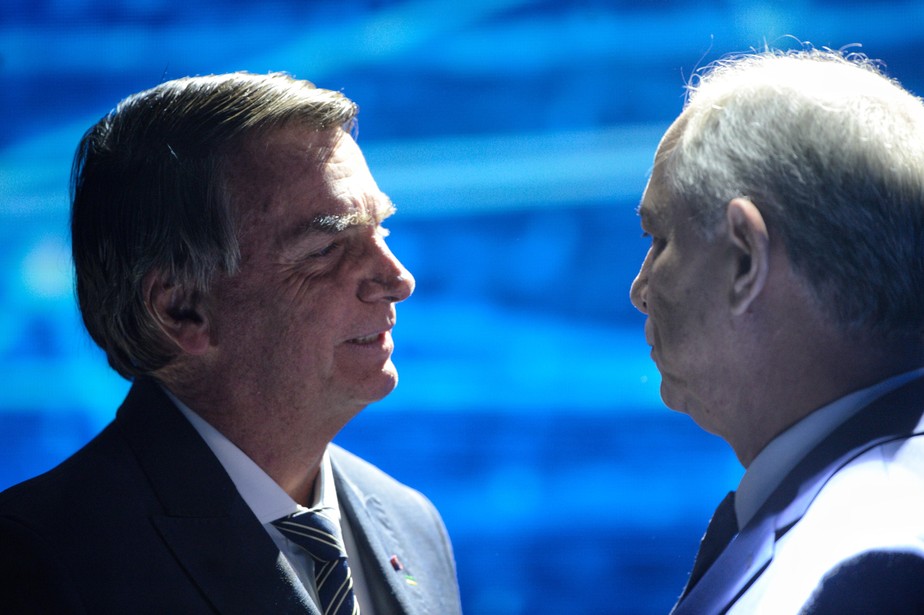 Após debate, equipe de Bolsonaro elogia Ciro e diz que aliança no segundo turno depende do pedetista