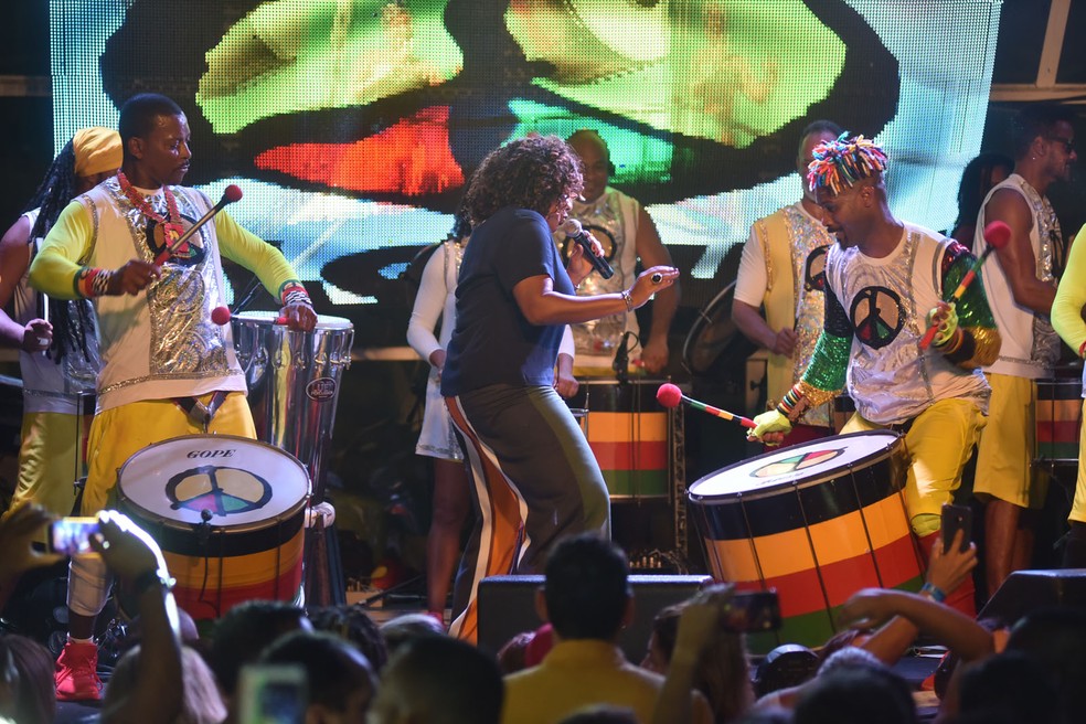 Ensaio do Olodum recebe Margareth Menezes e lota praça Tereza Batista, no Pelourinho — Foto: Max Haack/Ag Haack