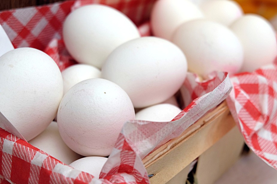 Preço do ovo subiu quase 20% em 12 meses