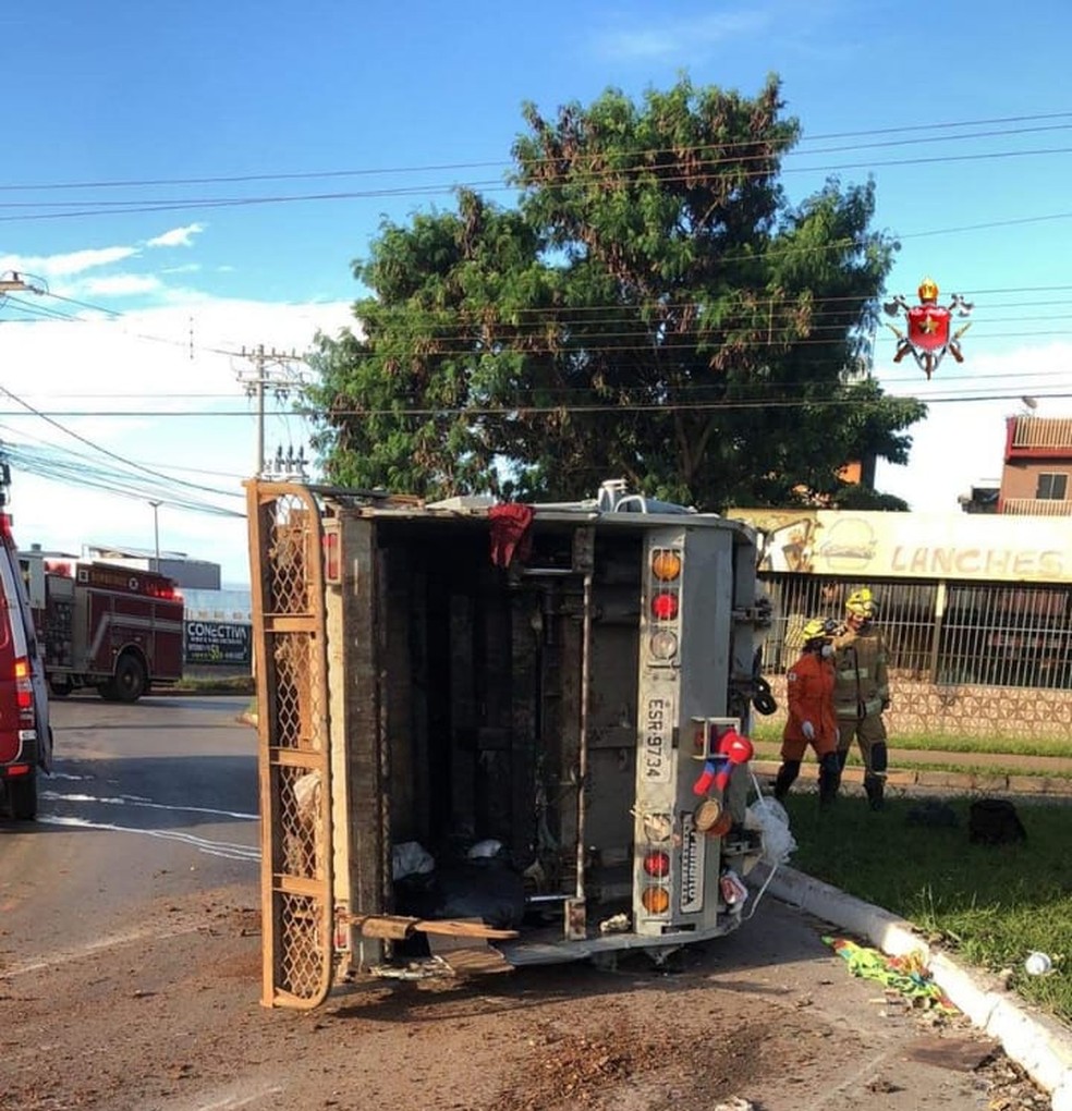 Acidente em Ceilândia, no DF, não teve feridos graves — Foto: CBMDF/Reprodução