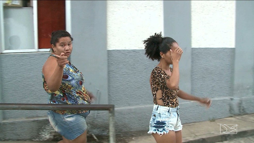 Mulheres deixaram os filhos em casa para curtir festa em São Luís (Foto: Reprodução/TV Mirante)
