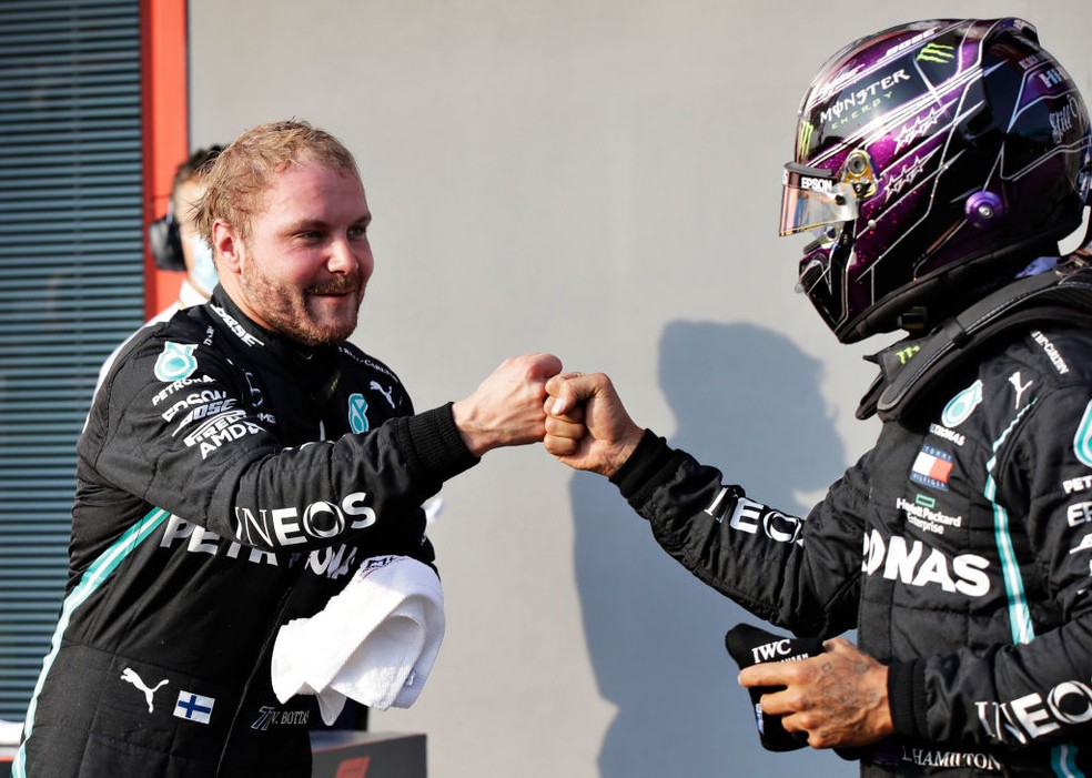 Valtteri Bottas Lewis Hamilton Mercedes GP da Emilia-Romagna F1 2020 — Foto: Luca Bruno - Pool/Getty Images