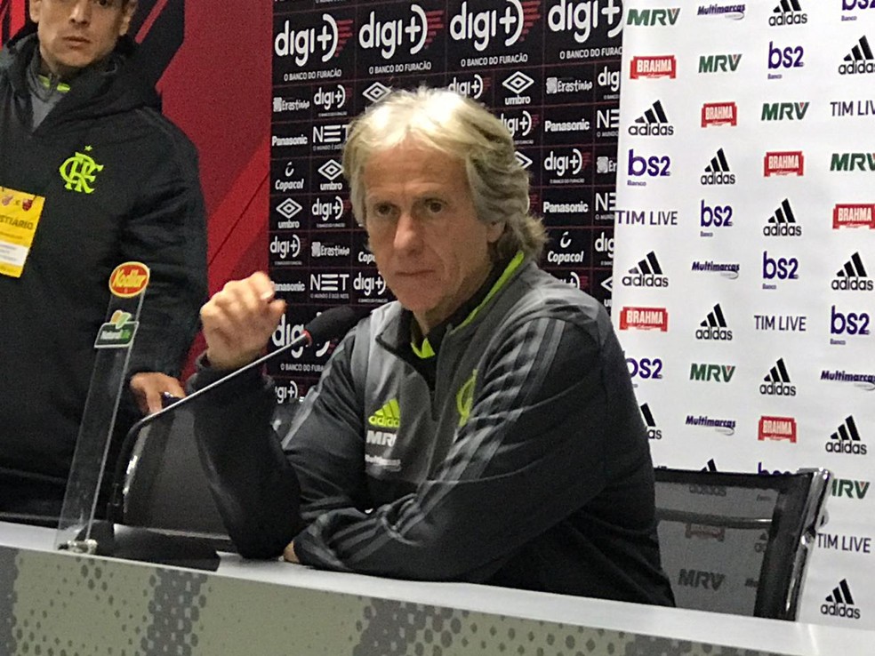 Jorge Jesus em sua primeira coletiva p&oacute;s-jogo no Flamengo &mdash; Foto: Cah&ecirc; Mota