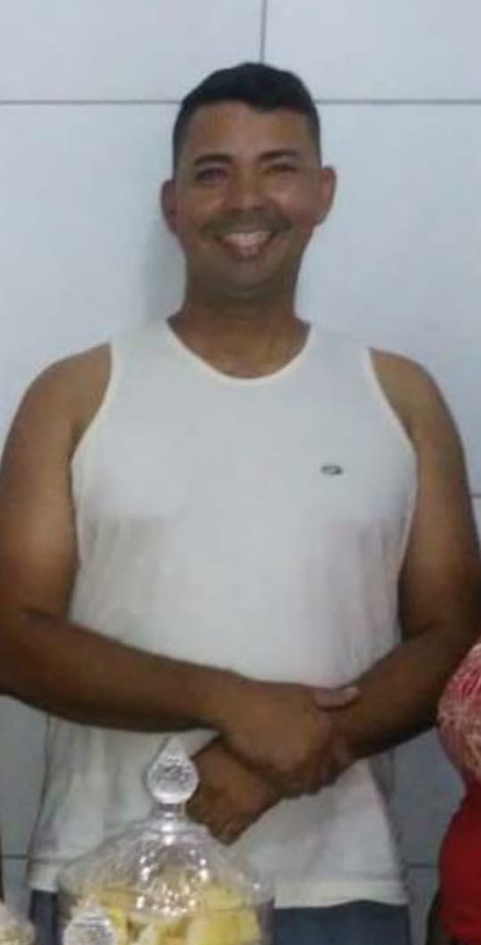 Ant&ocirc;nio Batista Ara&uacute;jo da Silva, de 34 anos, foi assassinado com tiro na cabe&ccedil;a &mdash; Foto: Cedida/PM