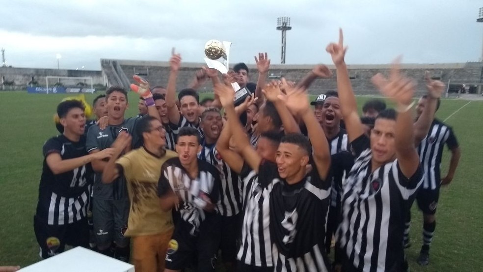 O Botafogo-PB garantiu presença na Copa São Paulo de Juniores de 2018 com o título do Campeonato Paraibano Sub-19 (Foto: Cisco Nobre / GloboEsporte.com)