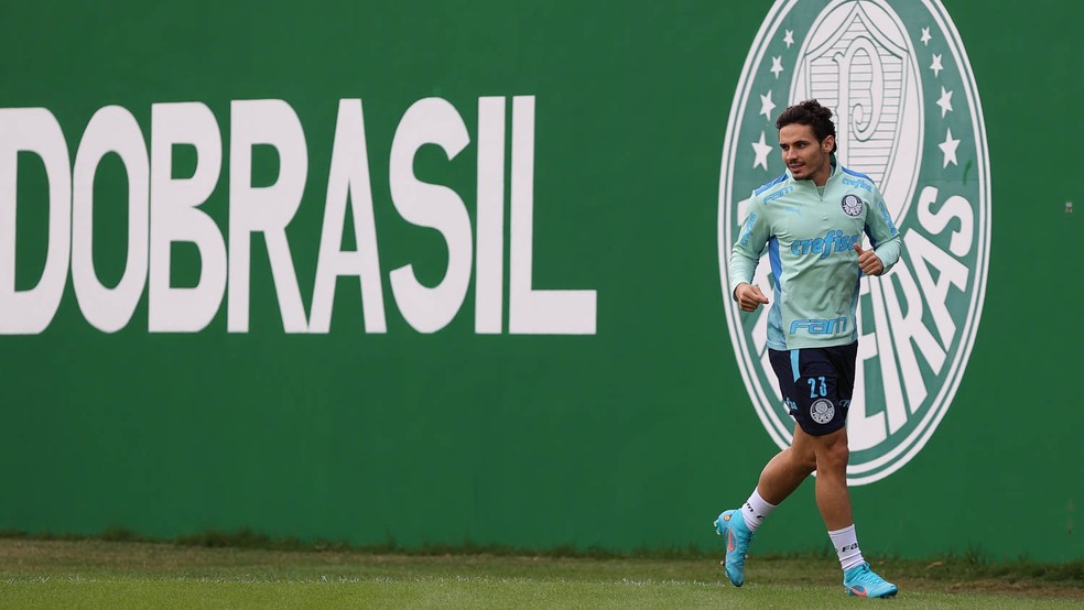 Raphael Veiga está em recuperação de uma lesão muscular — Foto: Cesar Greco / Ag. Palmeiras