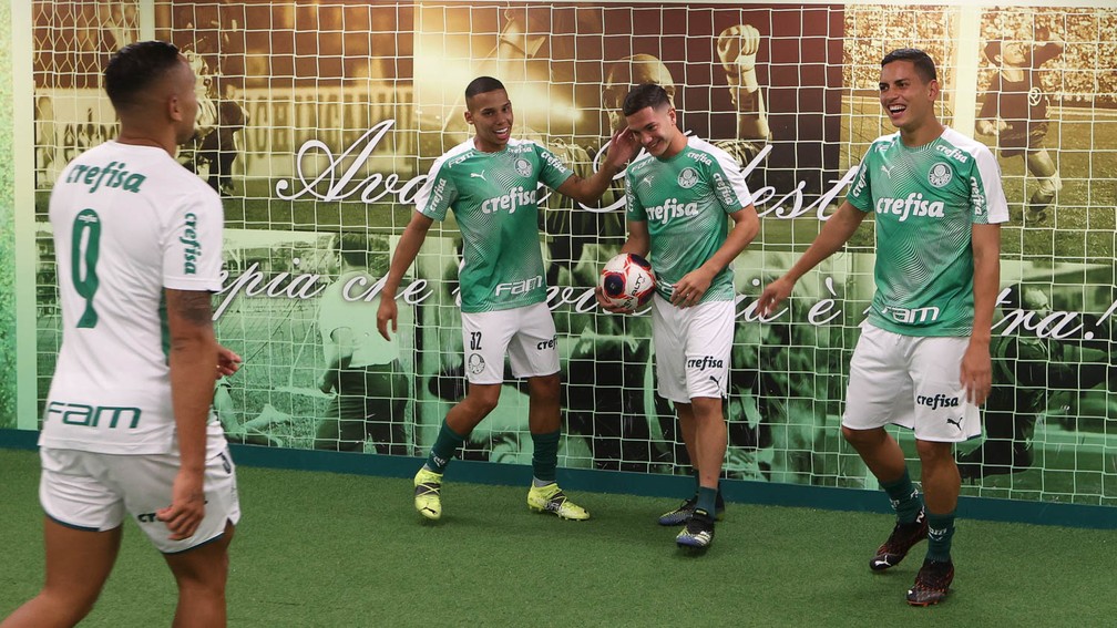 Garcia, Fabinho, Renan e Rafael Elias antes de jogo do Palmeiras no Paulistão — Foto: Cesar Greco / Ag. Palmeiras