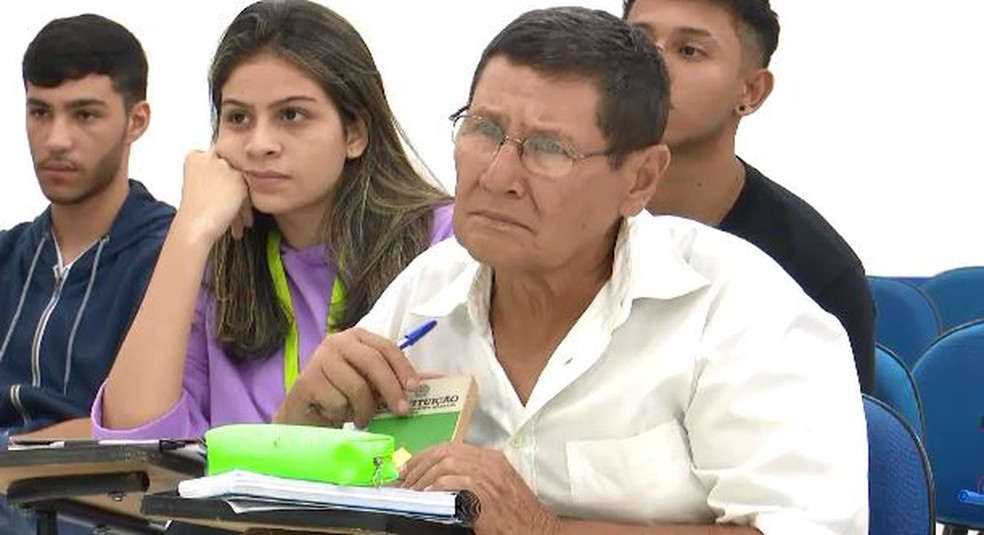 Idoso de 68 anos realiza sonho de cursar direito após se aposentar no AC: ‘não foi fácil’ — Foto: Reprodução/Rede Amazônica Acre 