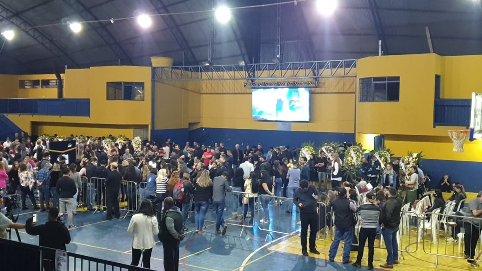 Corpo de Aleksandro é velado em Londrina  — Foto: Patrícia Piveta/RPC Londrina