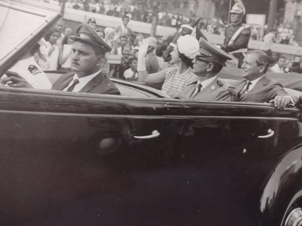 Rainha Elizabeth II pelas ruas do Rio de Janeiro — Foto: Daniel Cestaria/Arquivo Pessoal