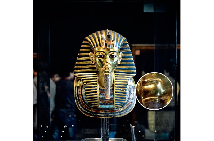 Tudo tem conserto: barba de Tutankamon foi grudada no rosto com cola de artesanato (Foto: Revista Galileu)