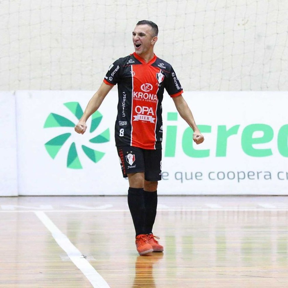 Com gols de Caio, Renatinho e Xuxa, JEC Futsal vence amistoso contra o  Carlos Barbosa, futsal