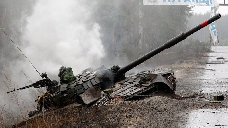Tanque russo destruído pelas forças ucranianas em Luhansk (Foto: Getty Images via BBC News)