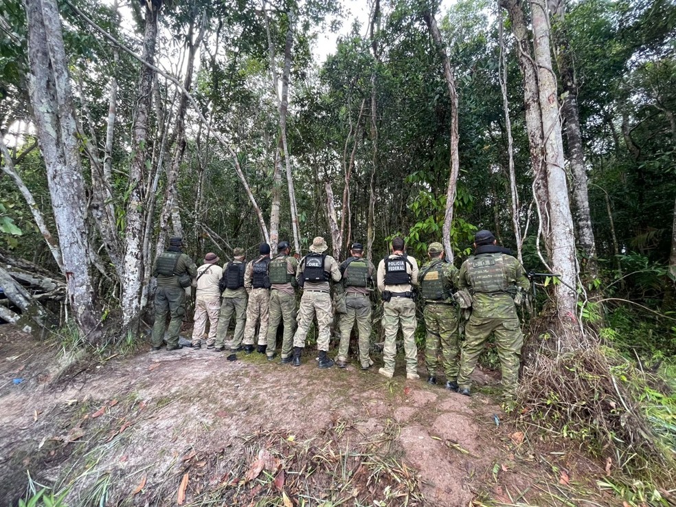 Operação reuniu policiais federais e PMs do Amazonas — Foto: PF-AM