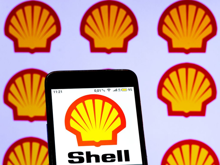 Em marco climático, tribunal ordena que Shell corte em 45% as emissões de carbono até 2030