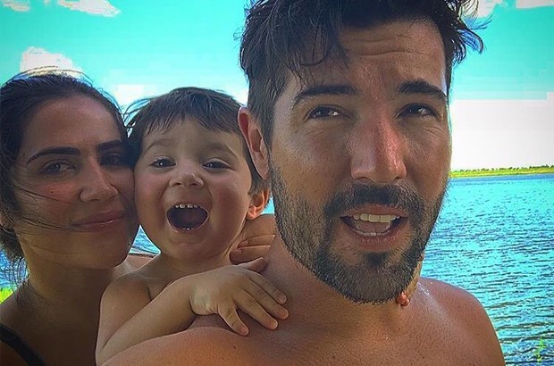 Sandro Pedroso, Jéssica Beatriz Costa e o filho do casal, Noah  (Foto: Reprodução / Instagram)