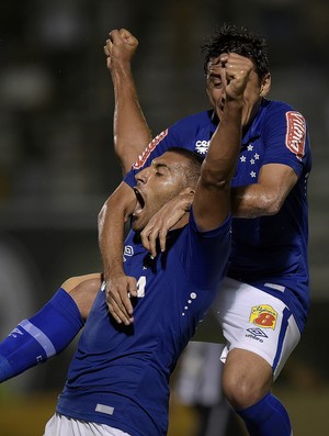 Cruzeiro se reinventa ofensivamente para manter bons números com Mano