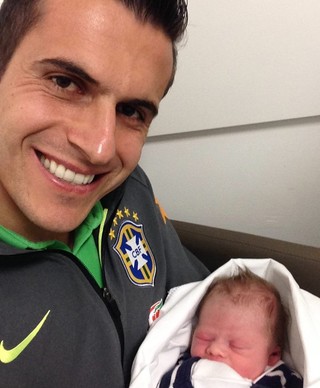 Grohe dá sorte e conhece 1º filho antes da Copa América: Indescritível