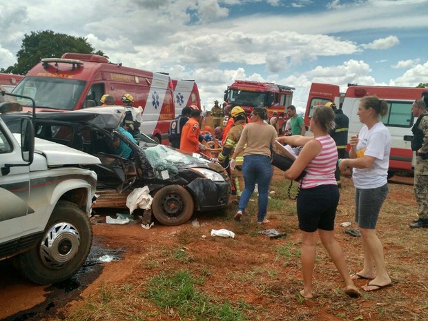 G1 - Colisão entre quatro veículos deixa quatro feridos em Brazlândia, no  DF - notícias em Distrito Federal