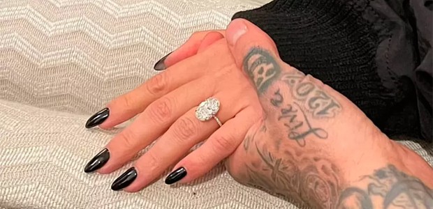 Kourtney Kardashian diz que “apagou“ em seu casamento com Travis Barker em  Las Vegas