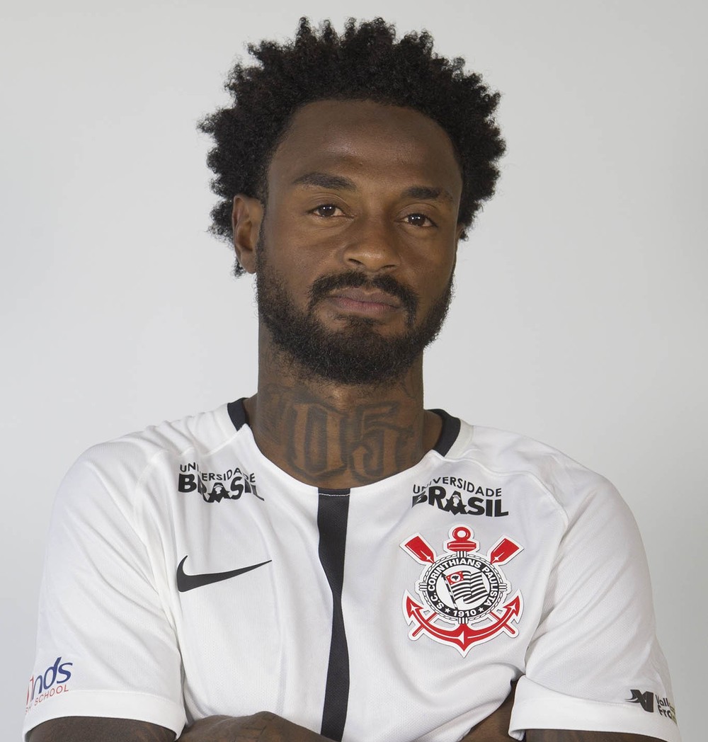 Tentando se firmar no Corinthians, Renê Júnior revê Santos: 