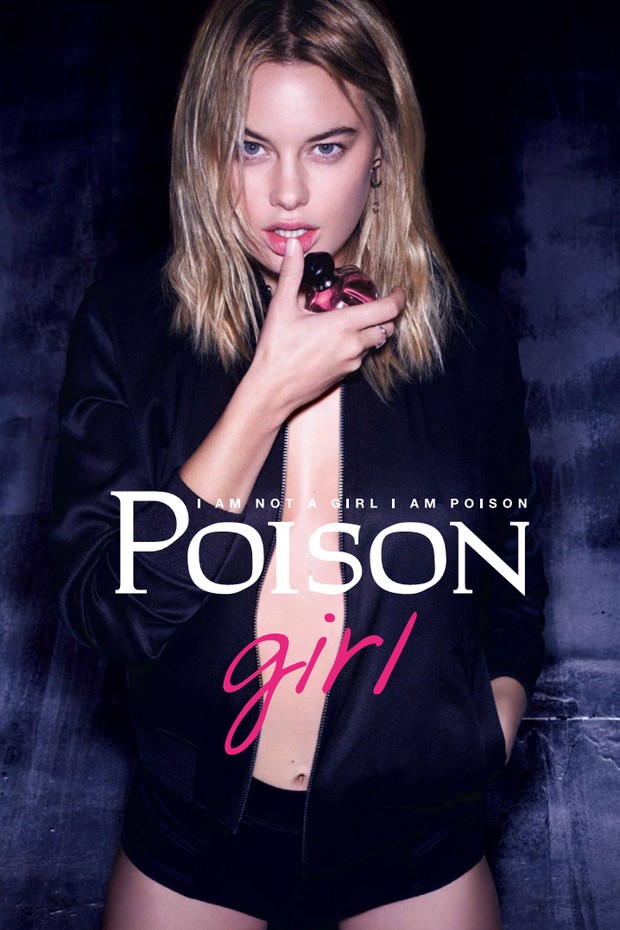 Camille Rowe estrela a campanha do novíssimo perfume Poison Girl (Foto: Divulgação)