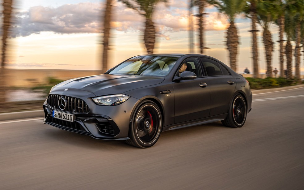 Mercedes-AMG C63 troca motor V8 por um conjunto híbrido — Foto: Divulgação