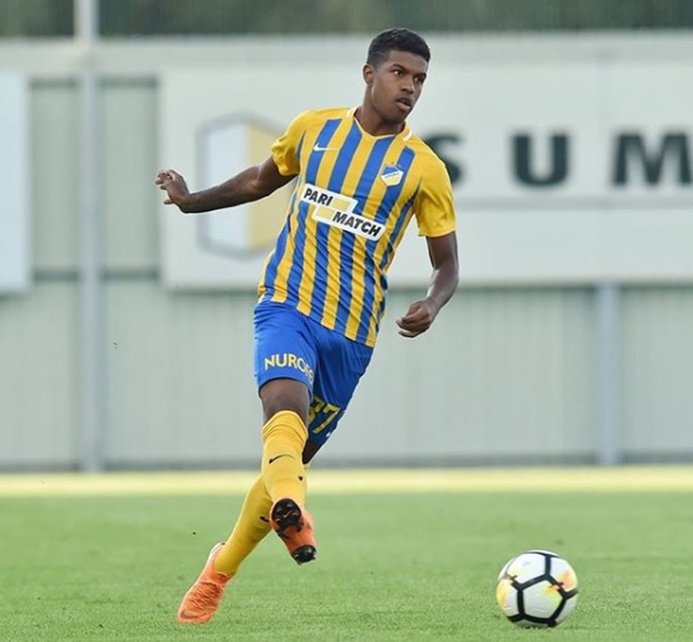 Léo Natel na passagem pelo Apoel — Foto: Arquivo pessoal