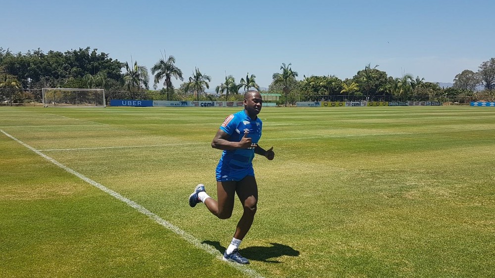 Após um mês, Cruzeiro informa lesão de Sassá, que terá de passar por cirurgia