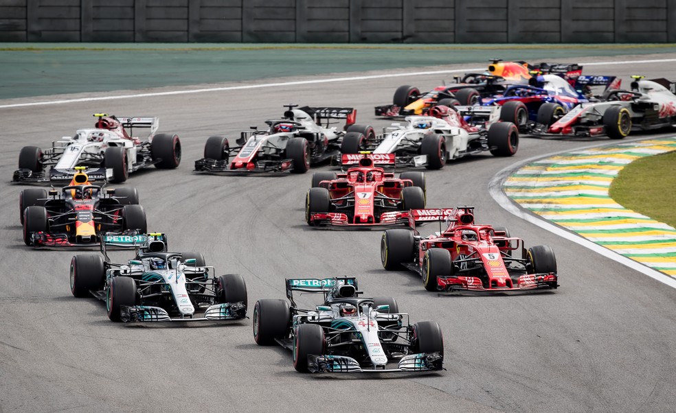 Largada do GP do Brasil de 2018, em Interlagos — Foto: Getty Images