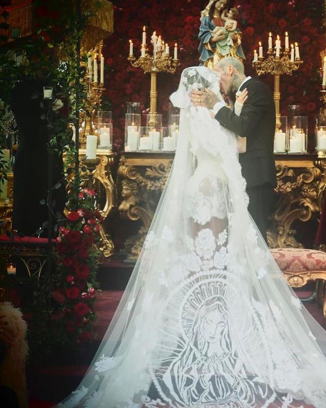 Kourtney  Kardashian e Travis Barker se casam na Itália (Foto: Reprodução Instagram)