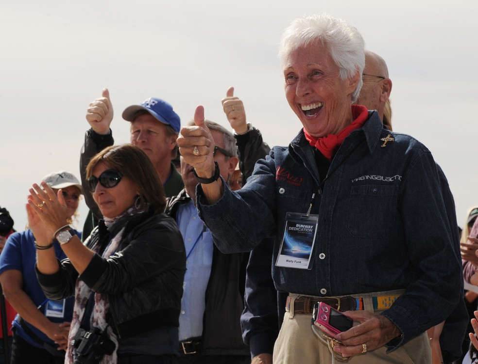 Wally Funk, pioneira das viagens espaciais, vai participar de voo da Blue Origin, de Bezos. Imagem é de arquivo. — Foto: Mark Ralston / AFP